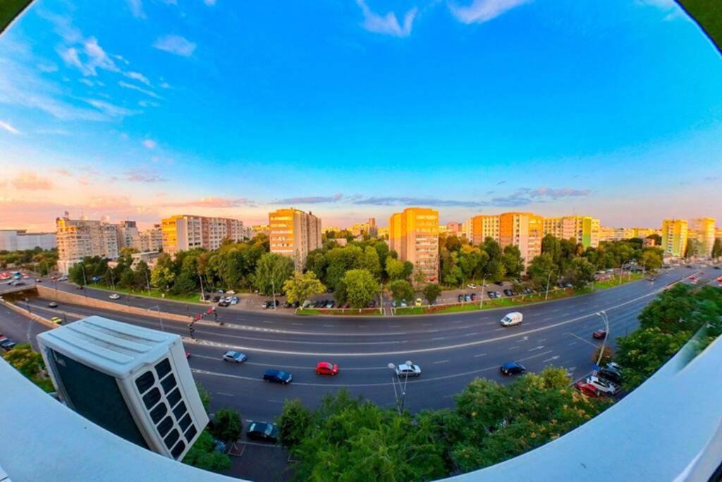 Modern 1 Bedroom Apartment In Bucharest Center! Екстер'єр фото