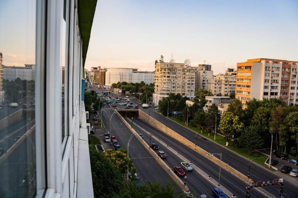 Modern 1 Bedroom Apartment In Bucharest Center! Екстер'єр фото